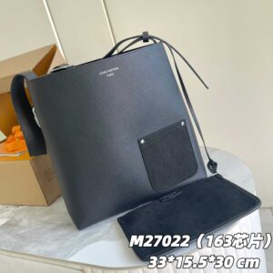Louis Vuitton Verso Hobo Handbag