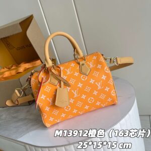 Speedy P9 Bandoulière 25 Monogram Leather Handbag