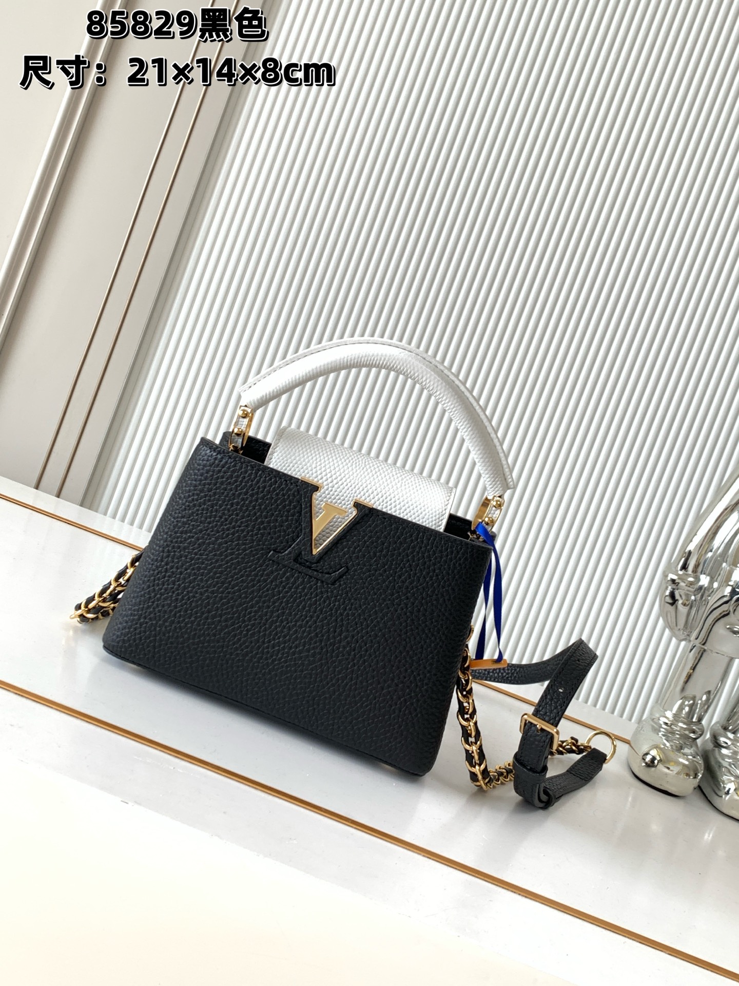 Louis Vuitton Capucines Mini Handbag N85829 - Black with Gold Hardware
