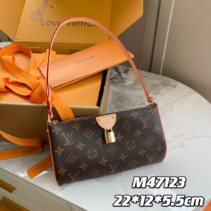 Louis Vuitton Pochette Tirette Monogram Shoulder Bag