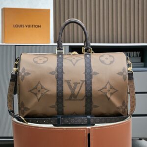 Louis Vuitton Keepall Bandoulière 45 Travel Bag in Monogram Giant