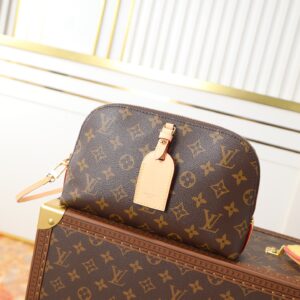 Louis Vuitton Tag Me Small Crossbody Pouch M26787
