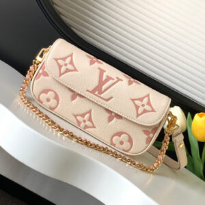 Louis Vuitton Wallet on Chain Ivy Crossbody Bag in Monogram Empreinte Leather