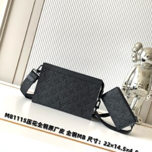 Louis Vuitton Gaston Wearable Wallet Pochette Voyage M81115