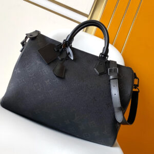 Louis Vuitton Speedy P9 Bandoulière 40 Leather Handbag