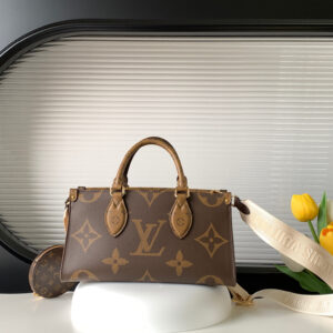 Louis Vuitton OnTheGo East West Tote Bag M46653