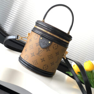 Louis Vuitton Vanity Handbag M43986 in Monogram and Monogram Reverse