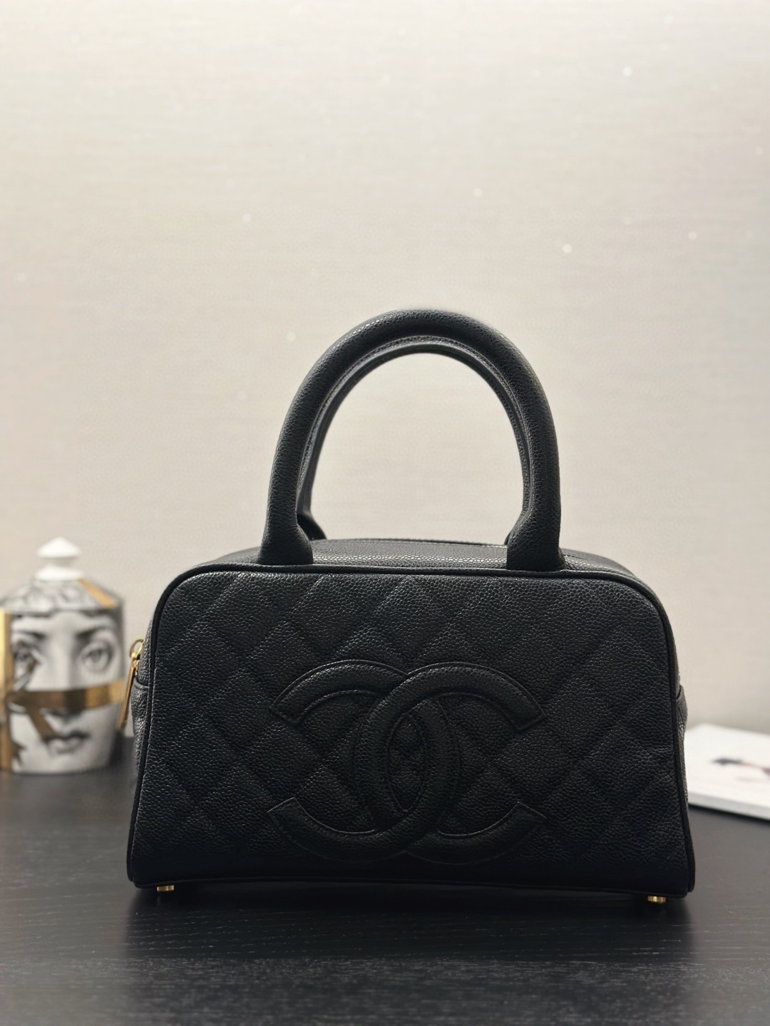 CHANEL 20996 Vintage Caviar Leather Bowling Bag