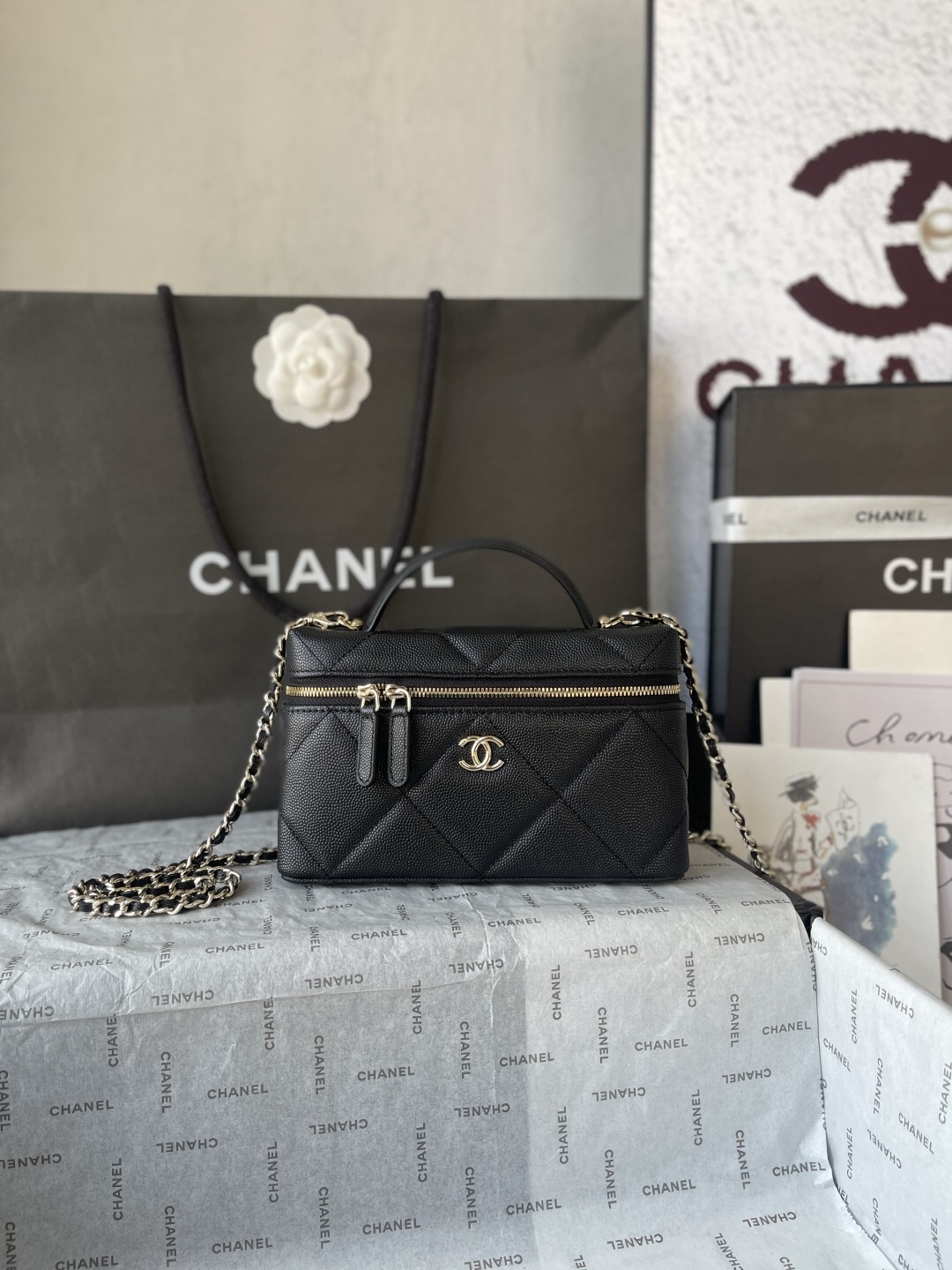Chanel A4936 Diamond-Pattern Lunchbox Bag