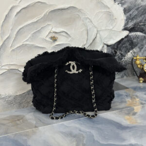 Black Vintage-Inspired Woven Ramie Tote Bag with Fringe