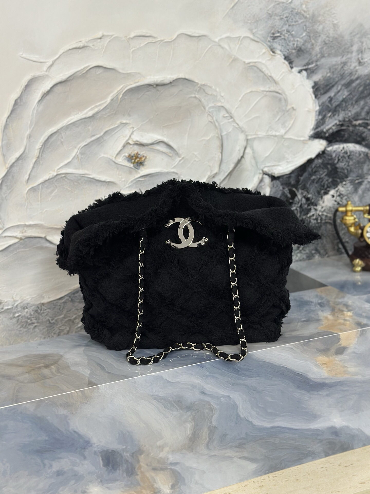 Black Vintage-Inspired Woven Ramie Tote Bag with Fringe