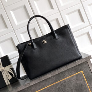 Chanel Cerf Medium Tote Bag