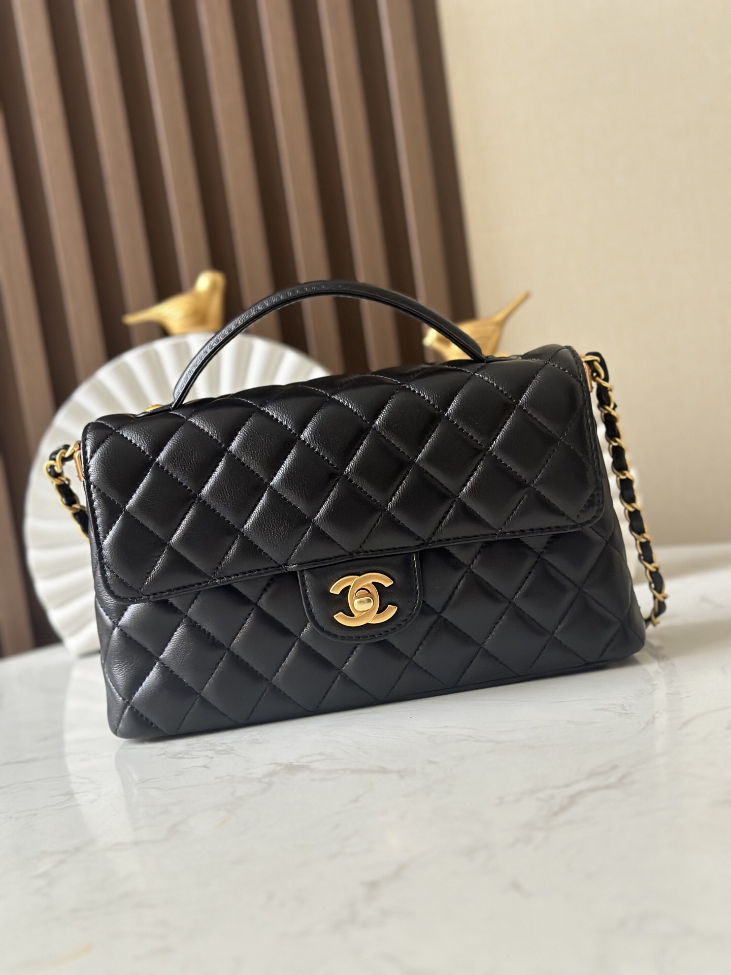 Kelly 25 Lambskin Handbag, Black with Gold Hardware