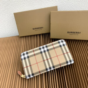 Burberry Check-Pattern Full-Zip Wallet