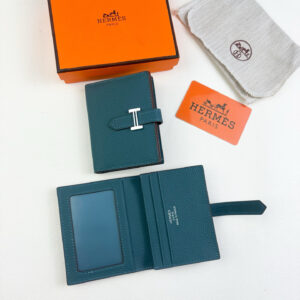 Hermès Togo Calfskin Card Holder with H-Clasp
