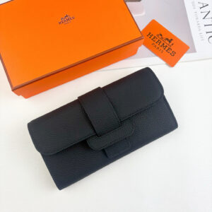 Hermès Long Wallet, Model 0688