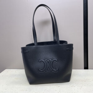 Cabas Anais Grained Leather Handbag