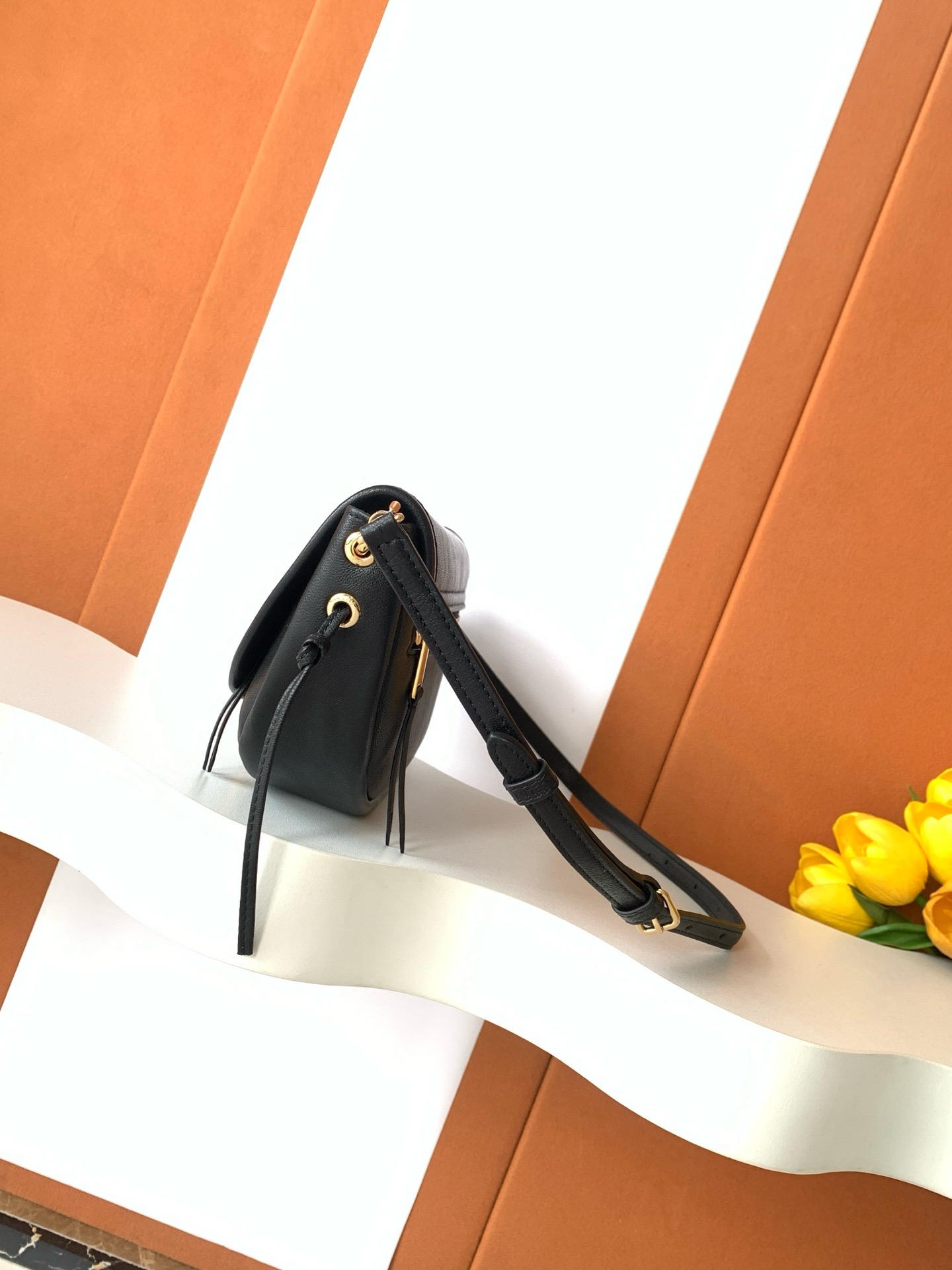 CE Halfmoon Small Black Sheepskin Crossbody Bag - Image 2