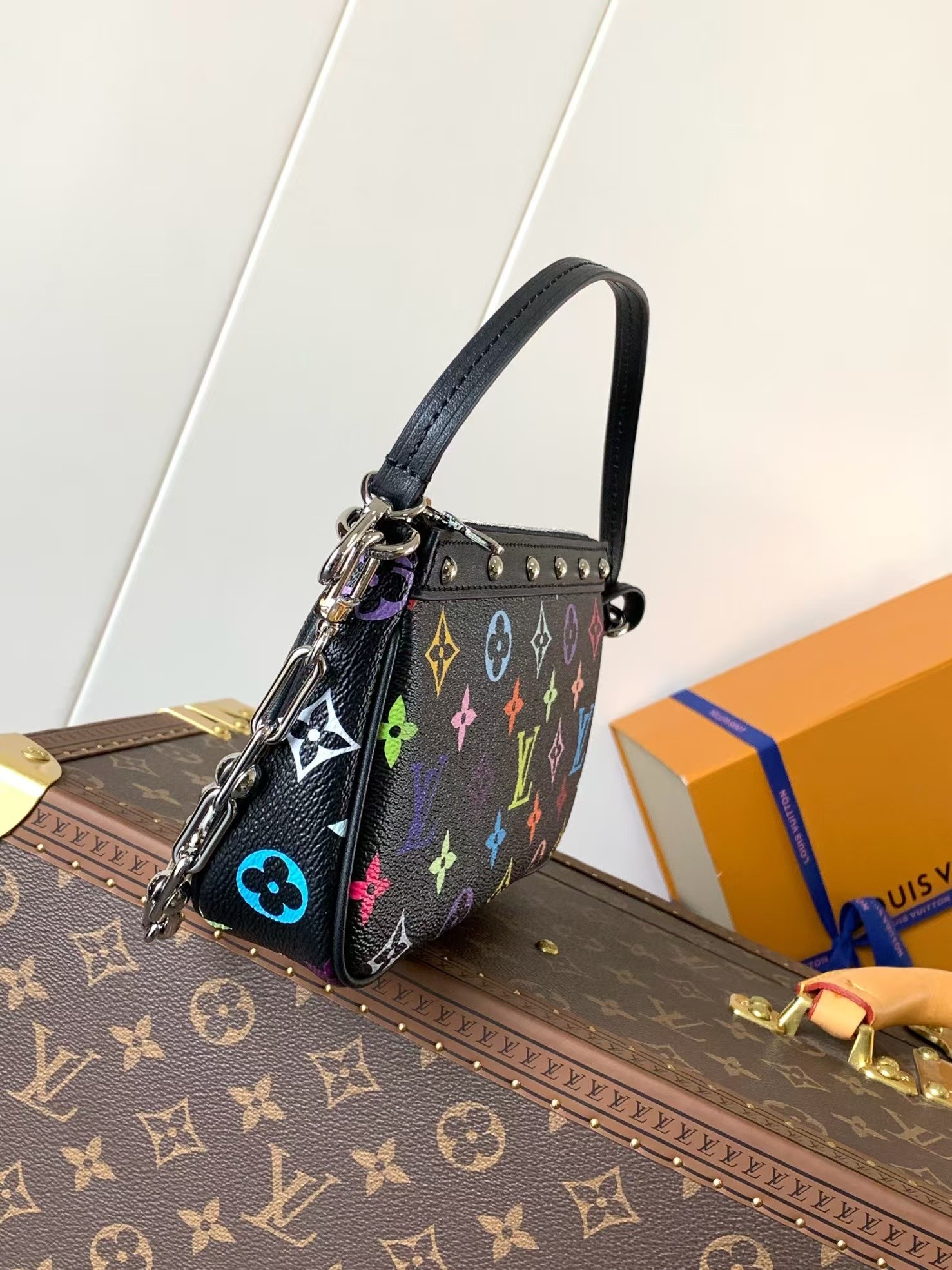 Louis Vuitton x Takashi Murakami Pochette Accessoires M13663 - Image 2