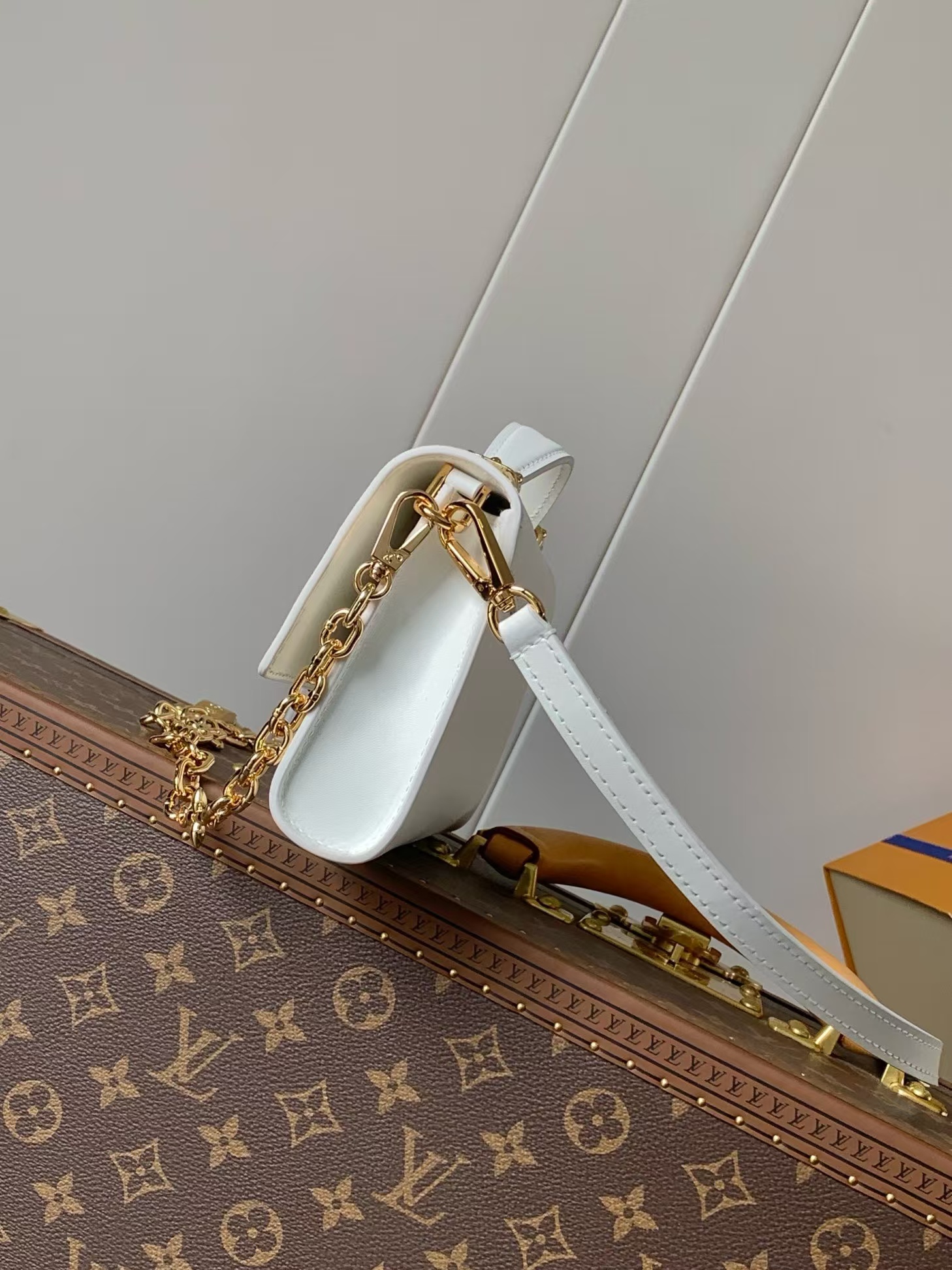 Louis Vuitton Wallet On Chain Capucines M12265 - Image 2