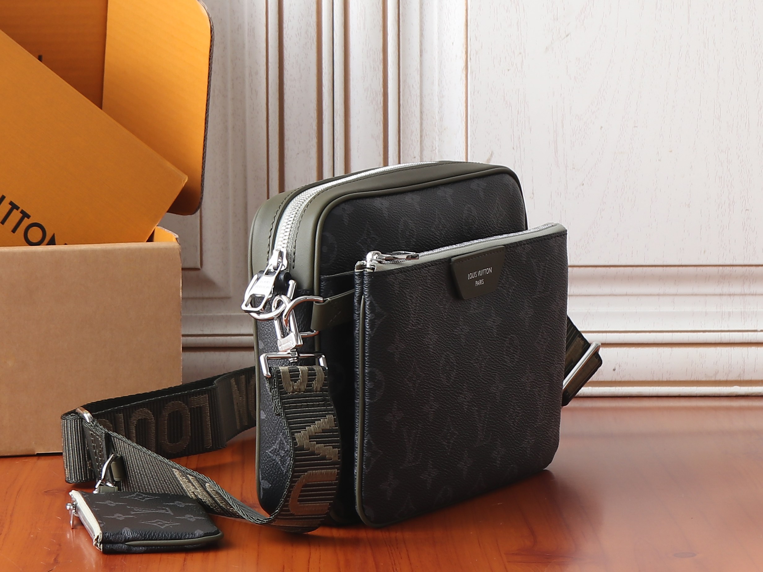 Louis Vuitton Trio Messenger Bag in Monogram Eclipse Canvas - Image 2