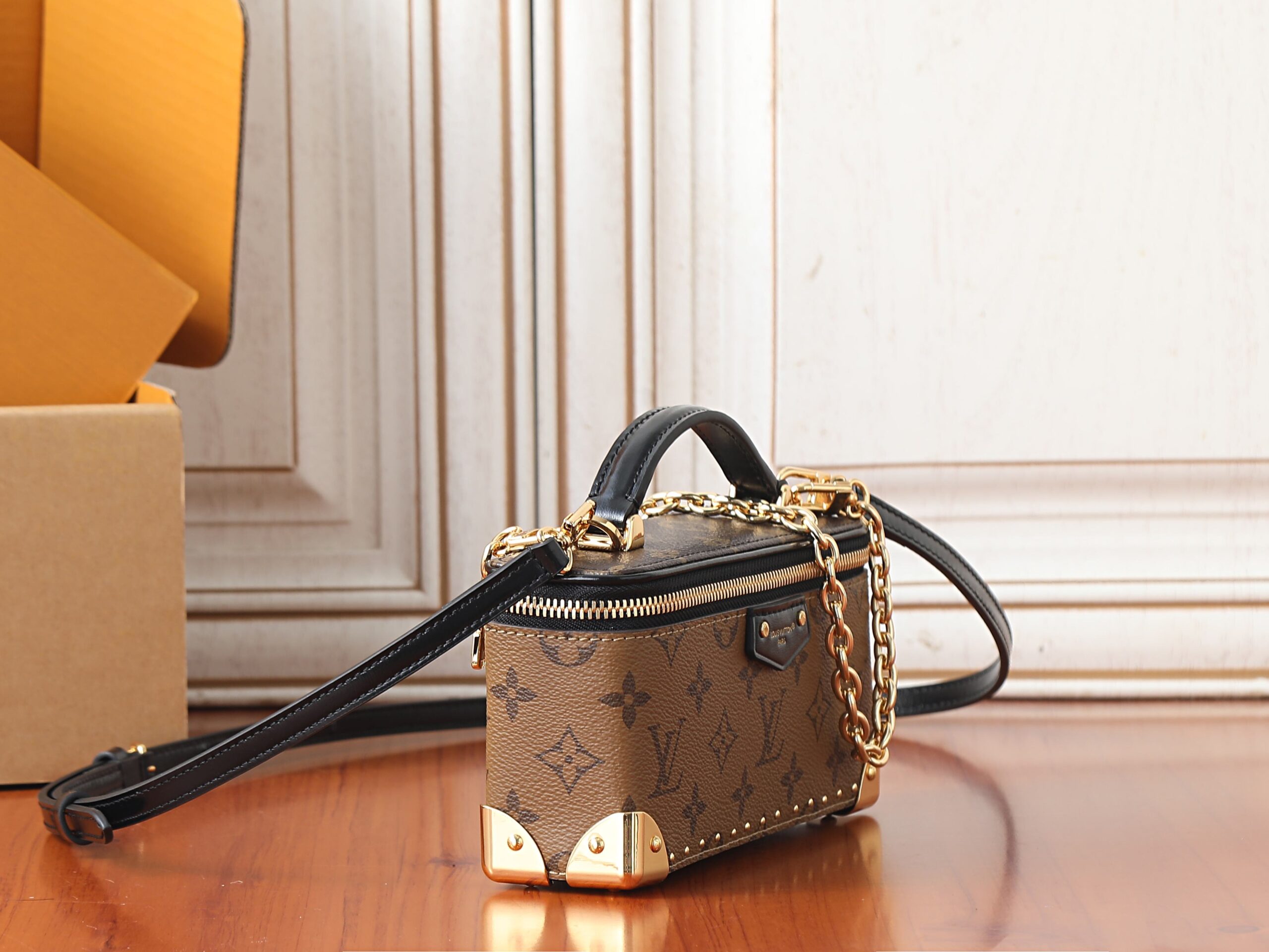 Louis Vuitton Vanity Pouch in Monogram Reverse Canvas - Image 2