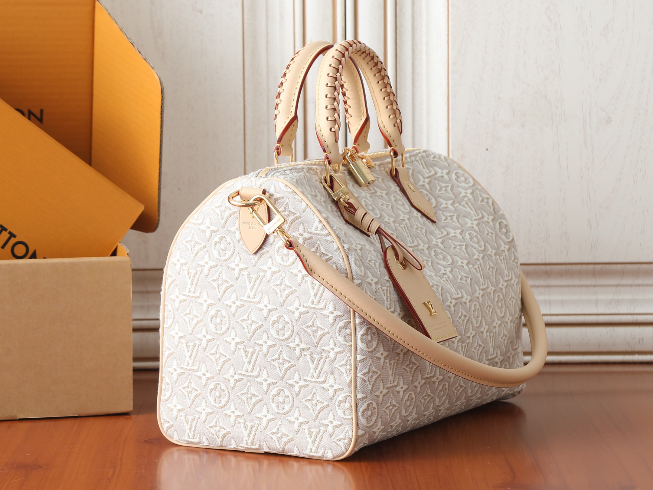 Speedy Soft 30 Monogram Emblème Handbag - Image 2