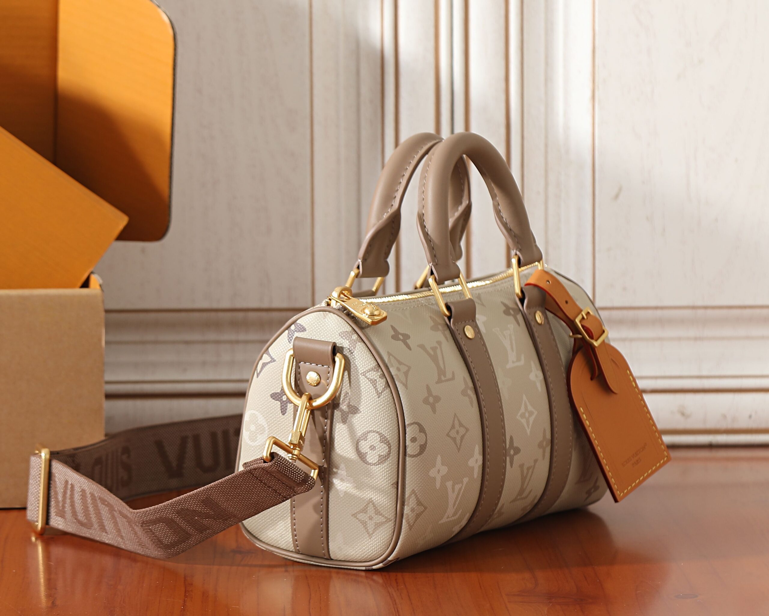 Louis Vuitton Keepall Bandouliere 25 Monogram Surplus Bag - Image 2
