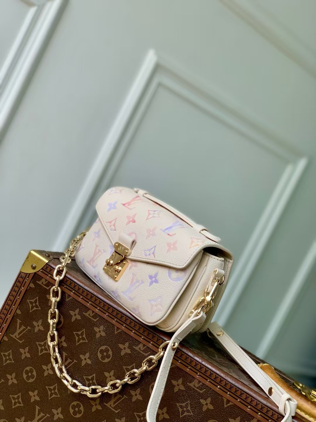 Louis Vuitton Pochette Métis East West Monogram Dream Shoulder Bag - Image 2