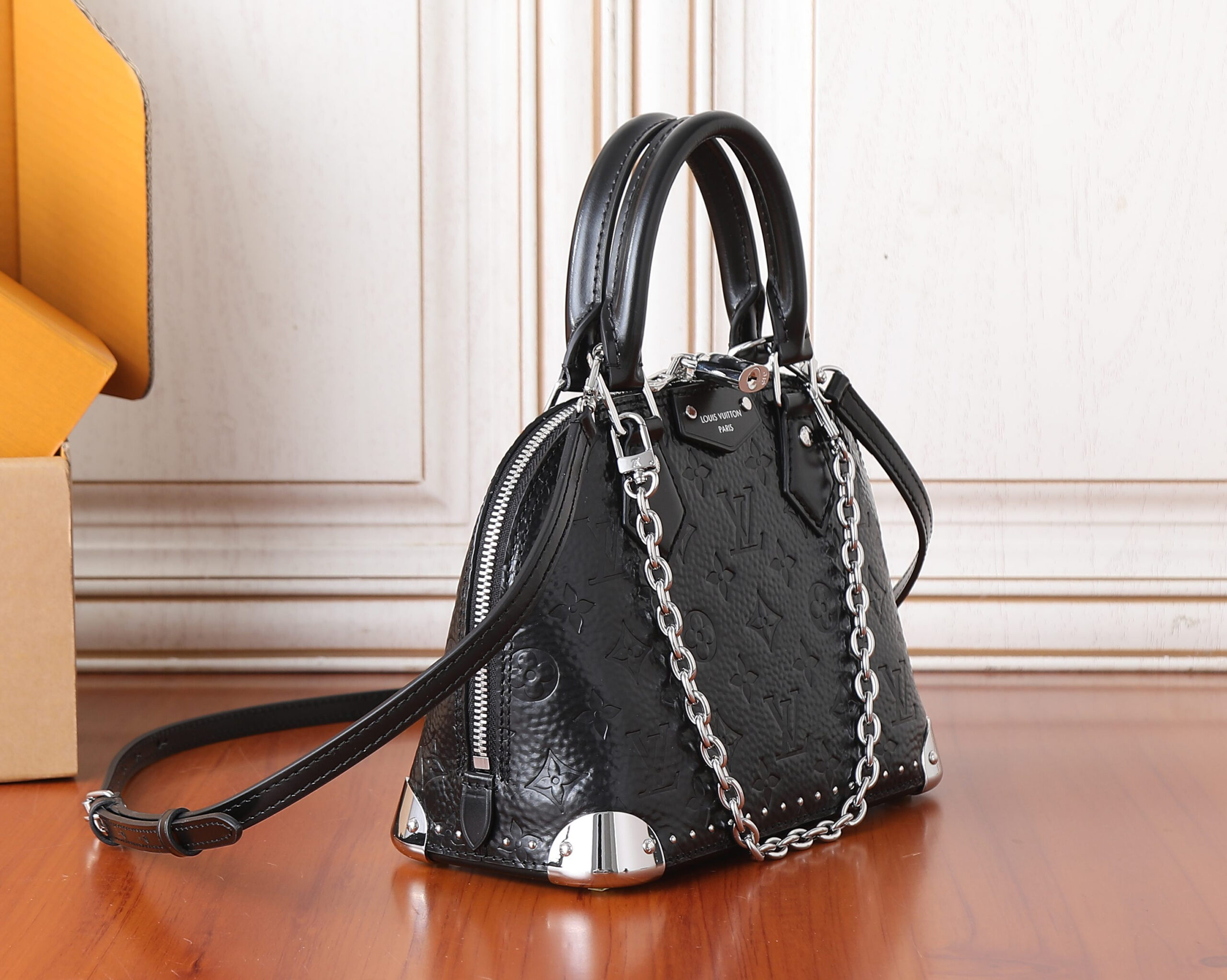 Louis Vuitton Alma BB Handbag - Image 2