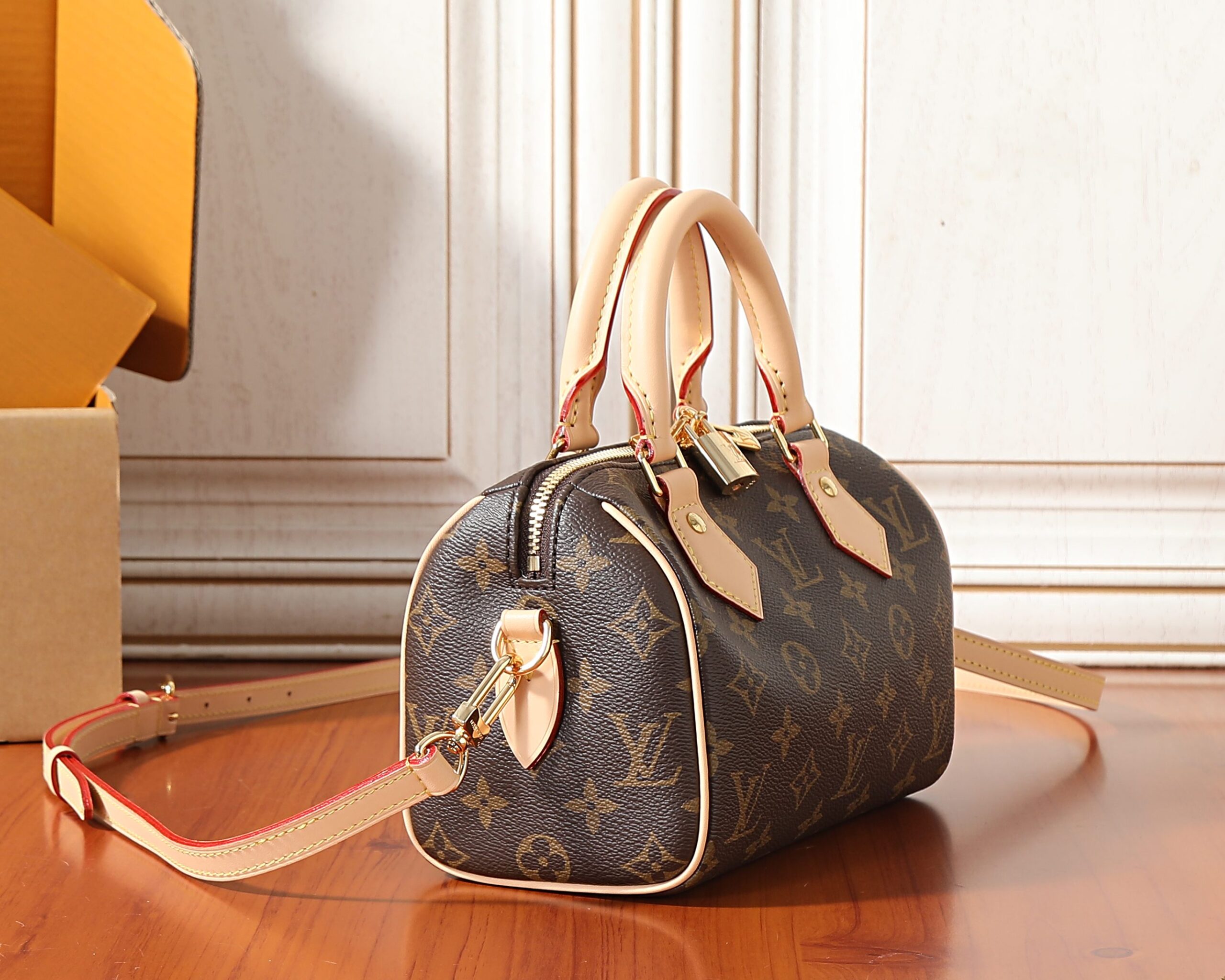 Louis Vuitton Speedy Bandouliere 20 Monogram Canvas Bag - Image 2