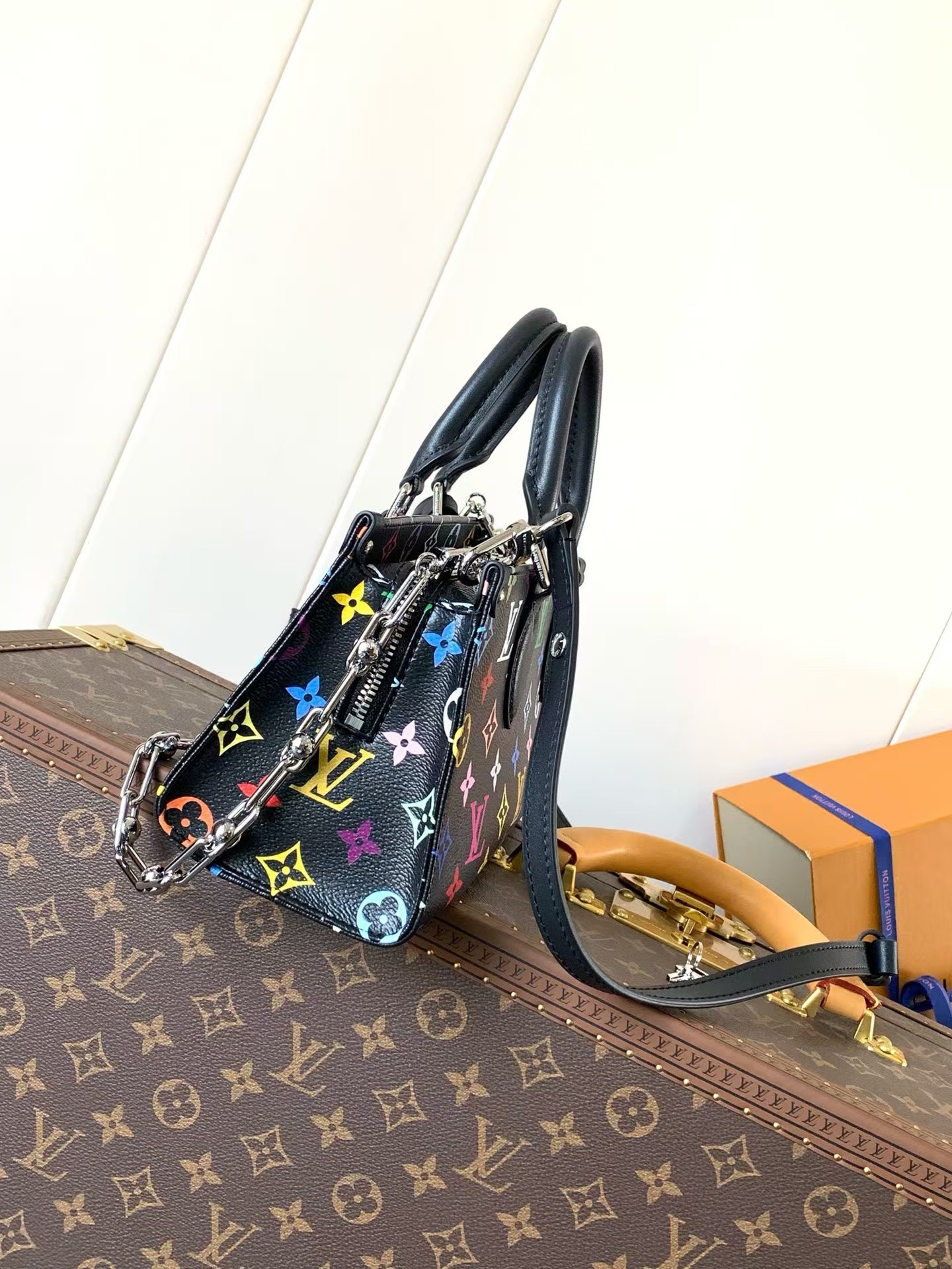 Louis Vuitton OnTheGo East West Tote Bag in Monogram Canvas - Image 2