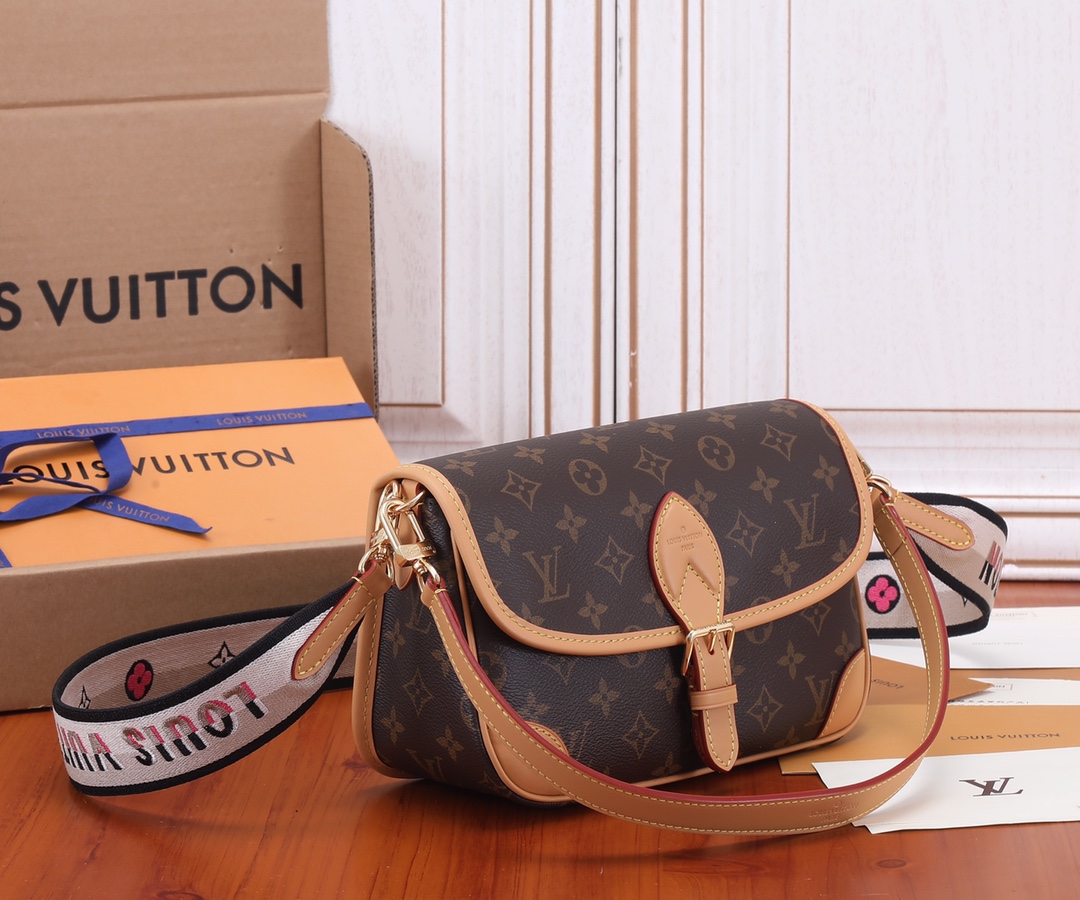 Diane Monogram Canvas Handbag M45985 - Image 2