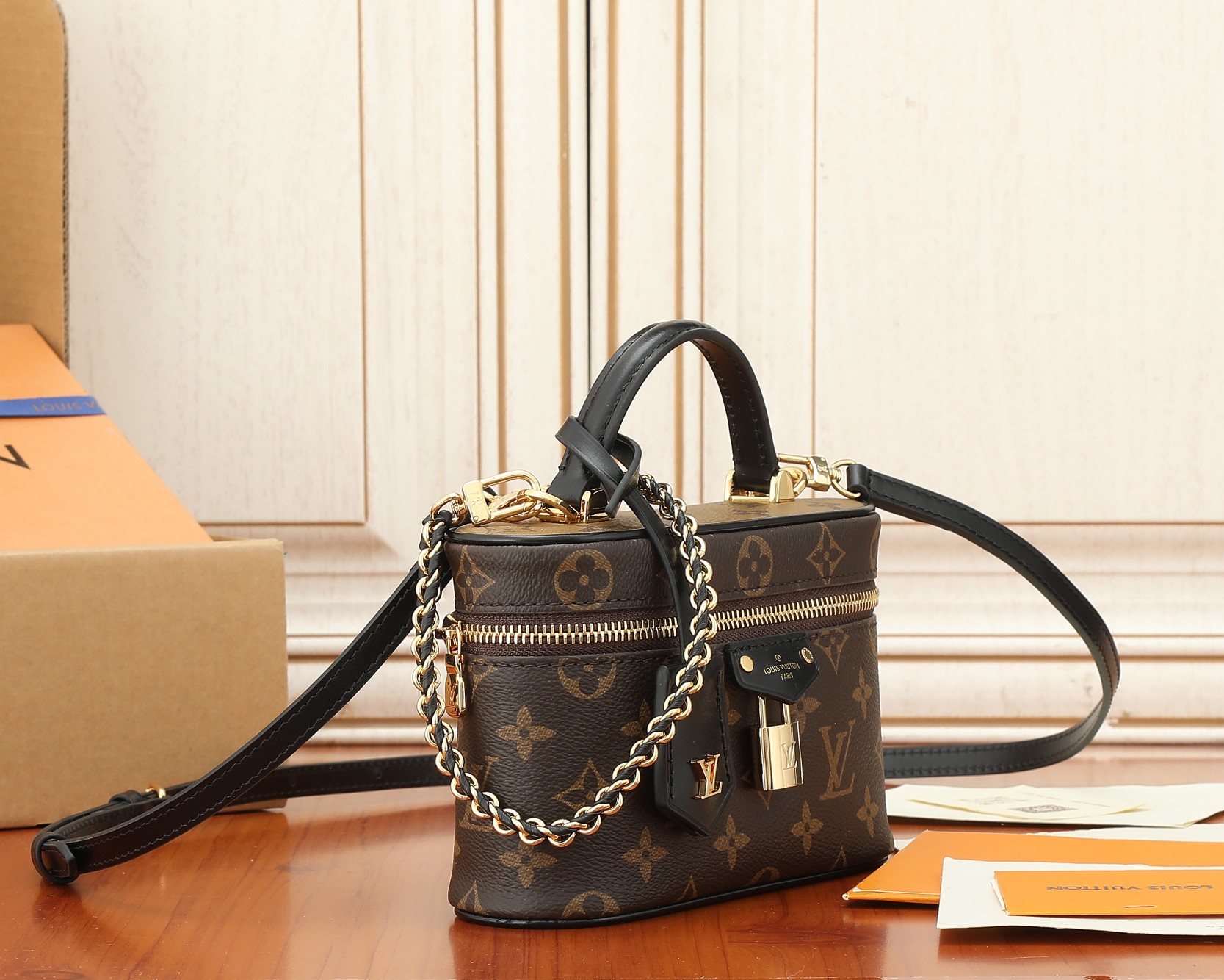 Louis Vuitton Vanity Chain Pouch M47125 - Image 2
