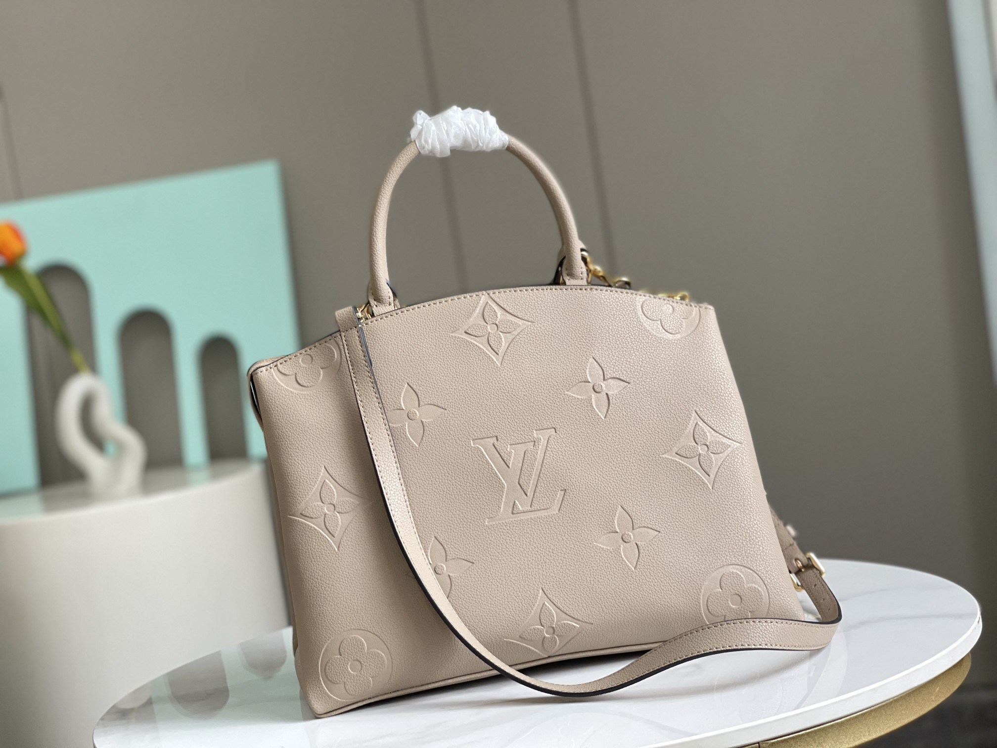 Louis Vuitton Grand Palais Handbag - Image 2