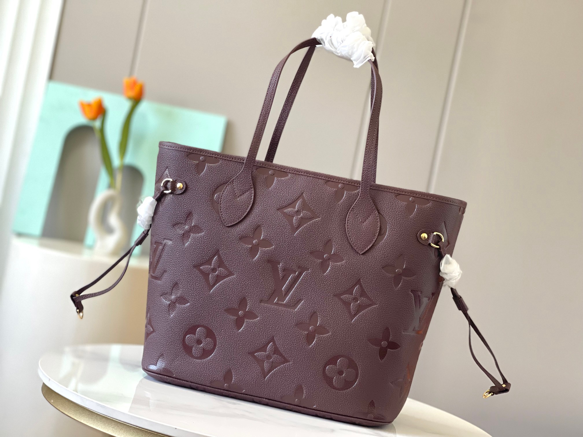 Louis Vuitton Neverfull MM Leather Tote Bag - Image 2