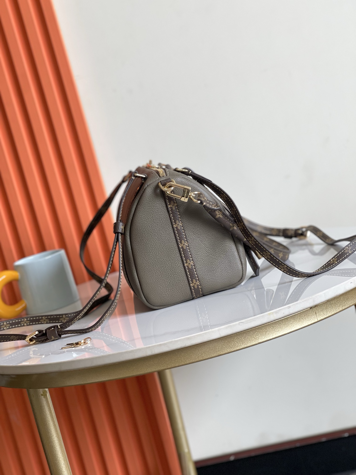 Louis Vuitton Express Small Shoulder Bag in Monogram Canvas - Image 2