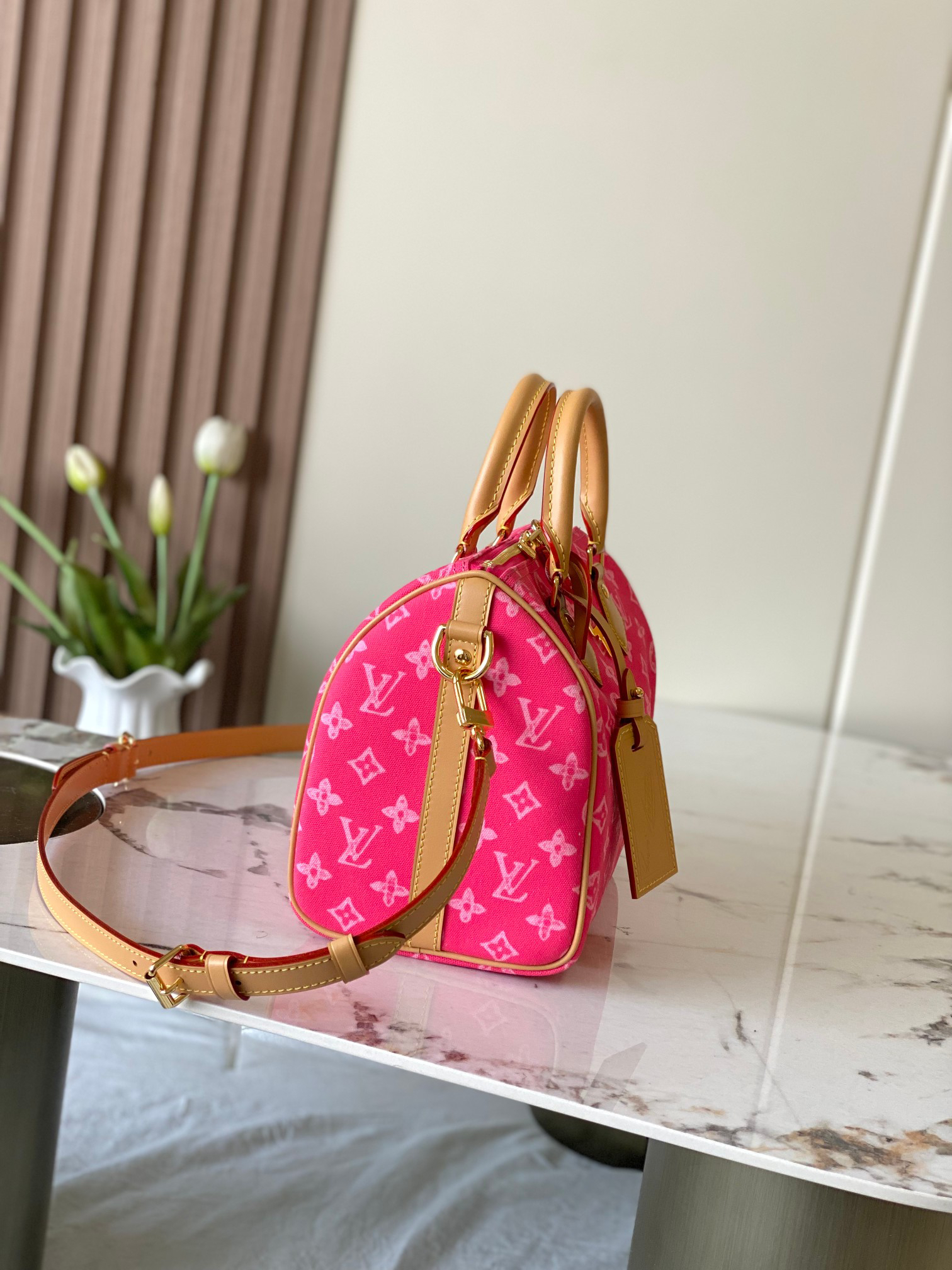 Louis Vuitton Speedy Bandoulière 25 Handbag in Pink Monogram Canvas - Image 2