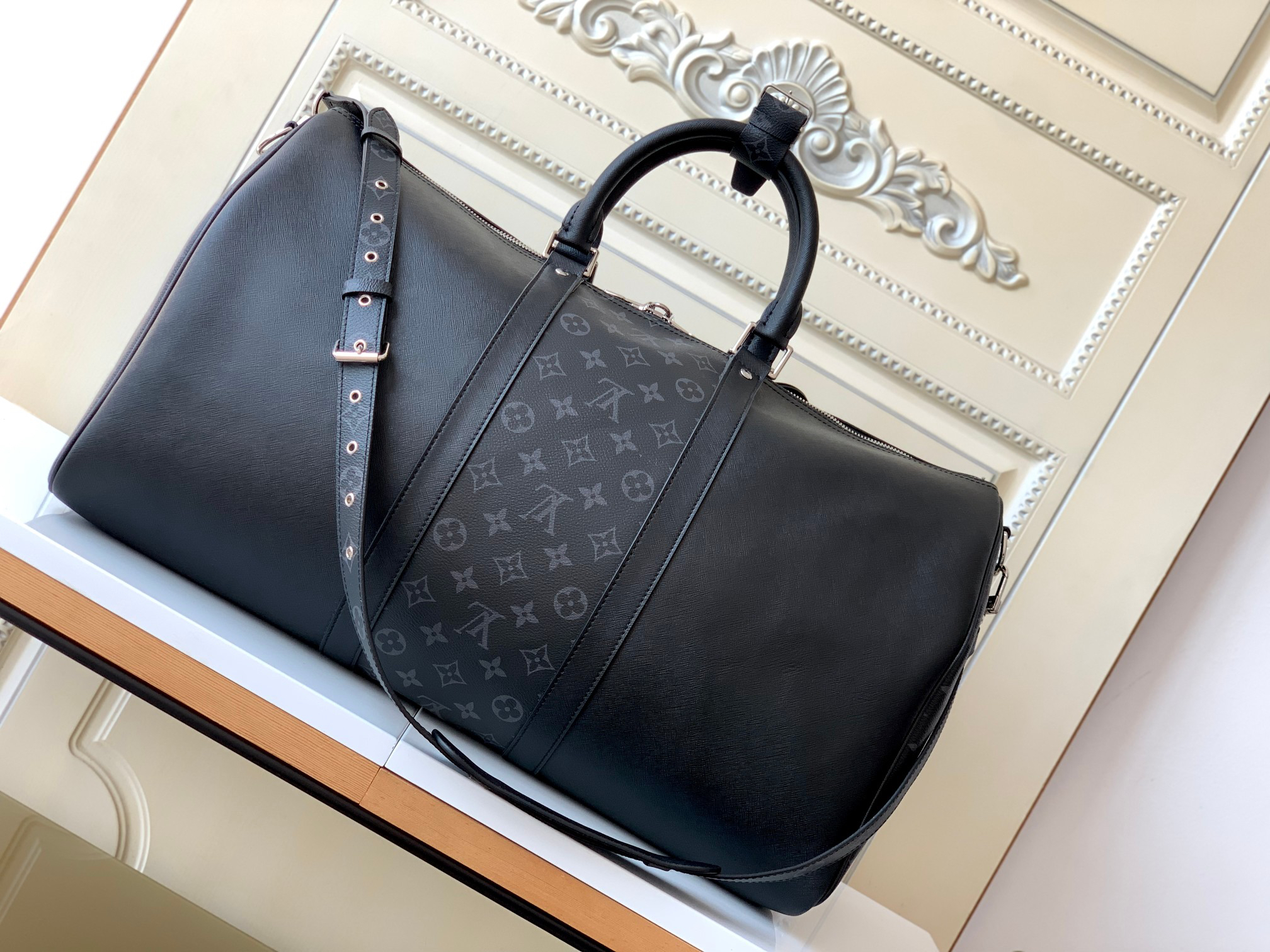 Louis Vuitton Keepall 50 Travel Bag with Shoulder Strap - Black - Image 2