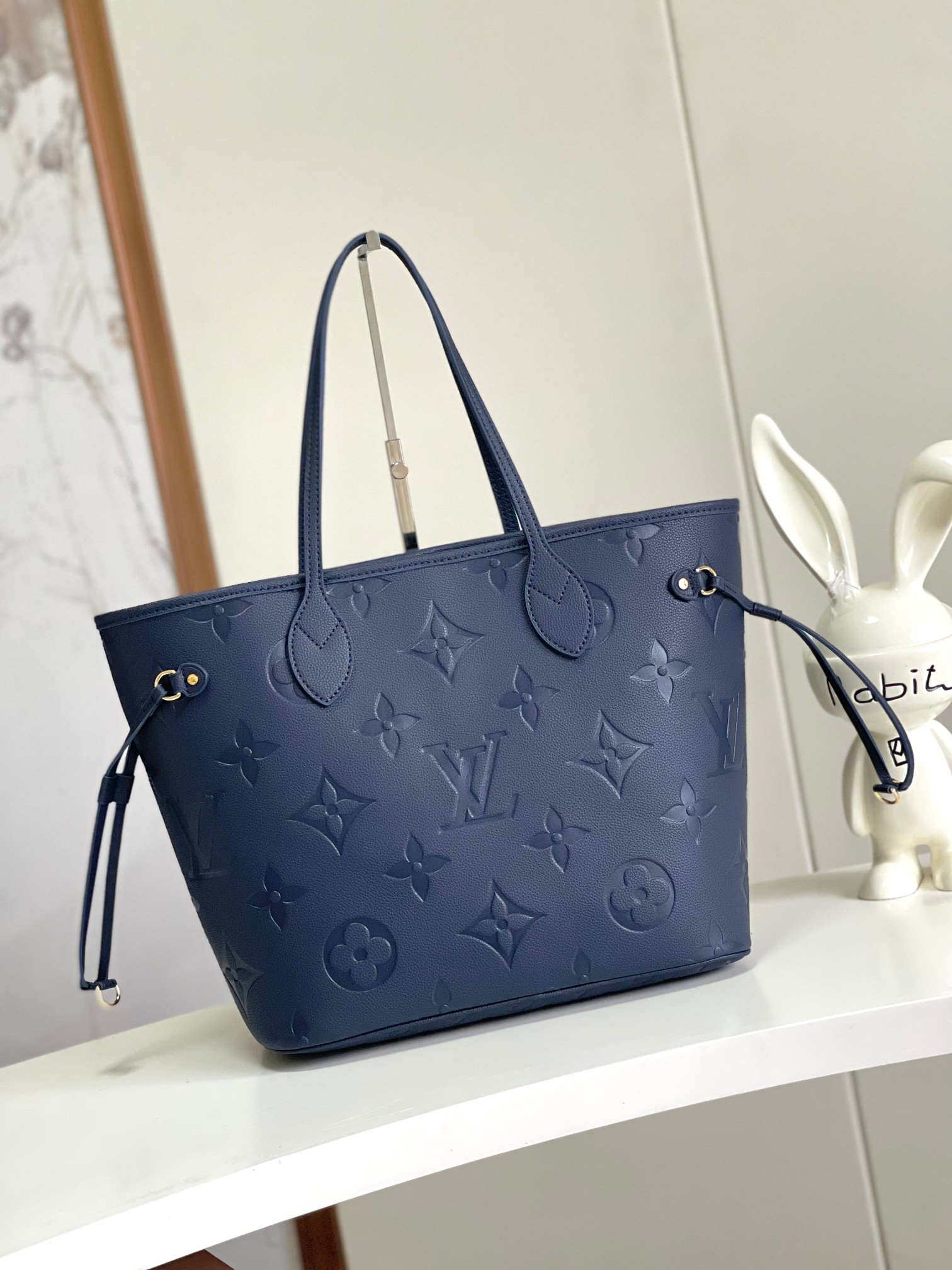 Louis Vuitton Neverfull MM Leather Tote Bag - Image 2