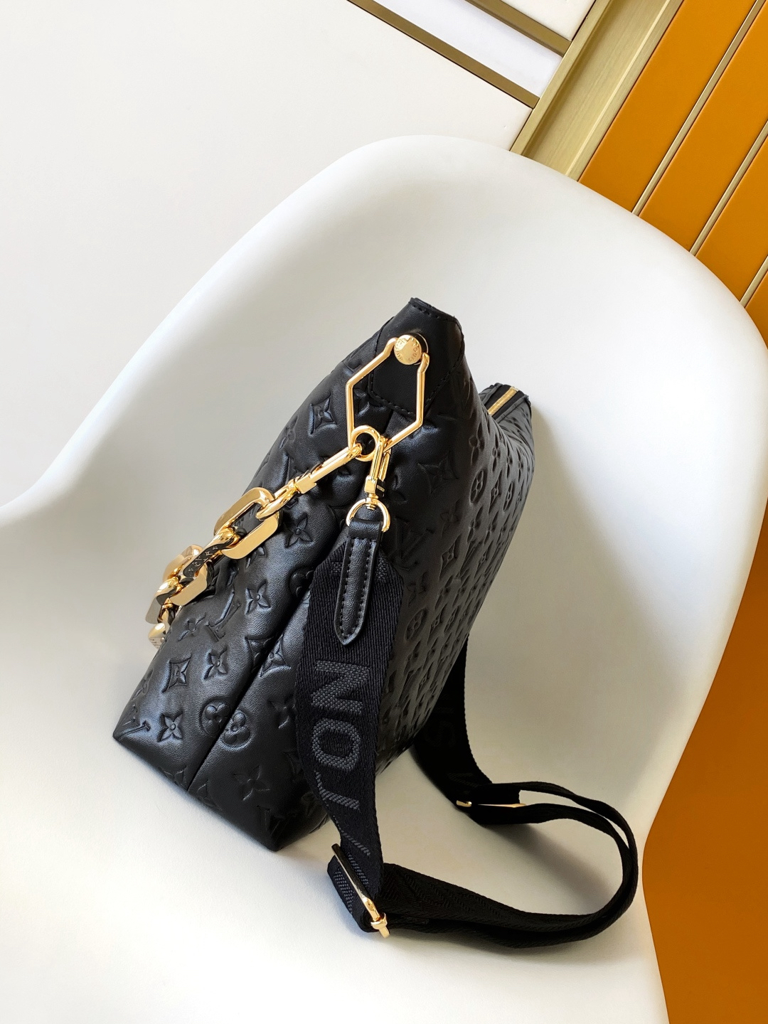 Louis Vuitton Coussin Hobo Bag, Medium - Image 2