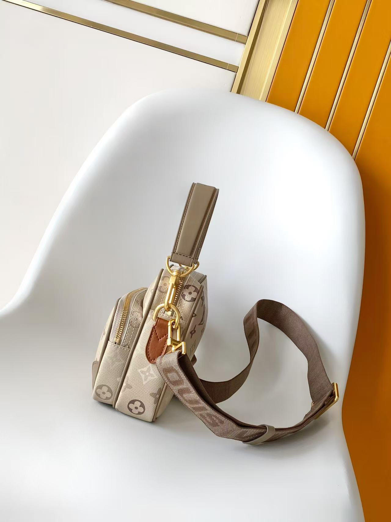 Louis Vuitton Monogram Heritage Crossbody Bag - Image 2