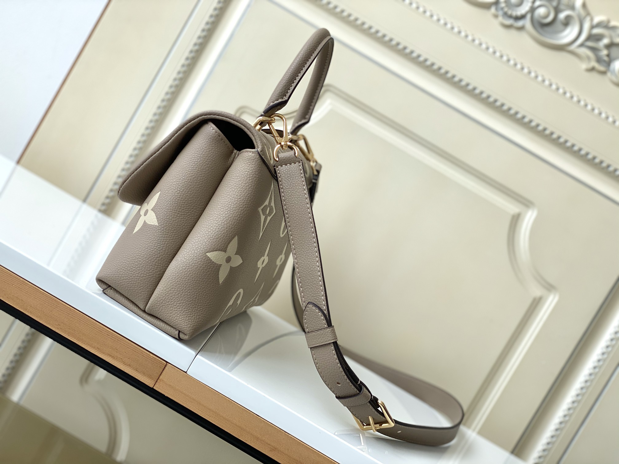 Louis Vuitton Madeleine Medium Handbag - Image 2