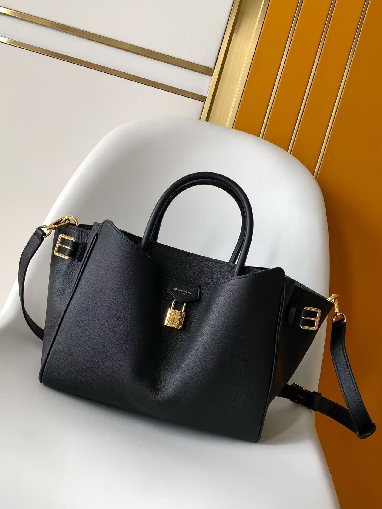 Louis Vuitton Vendôme PM Handbag - Image 2