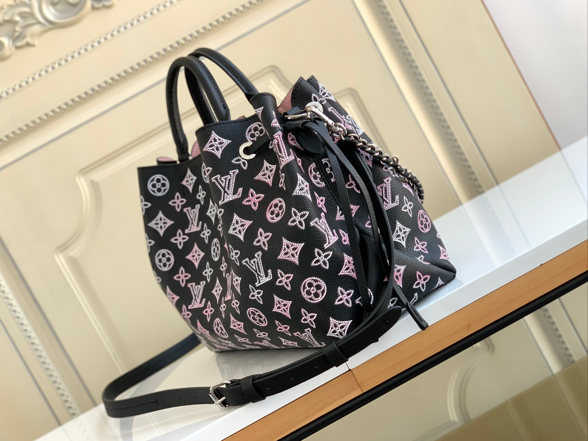 Louis Vuitton Bella Tote Black - Image 2