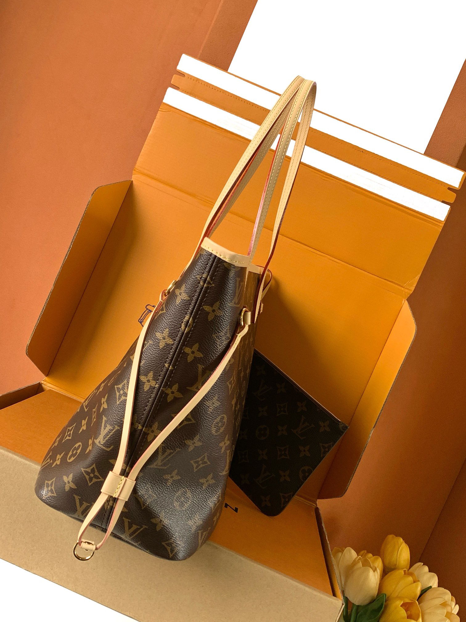 Louis Vuitton Neverfull Medium Tote Bag - Image 2