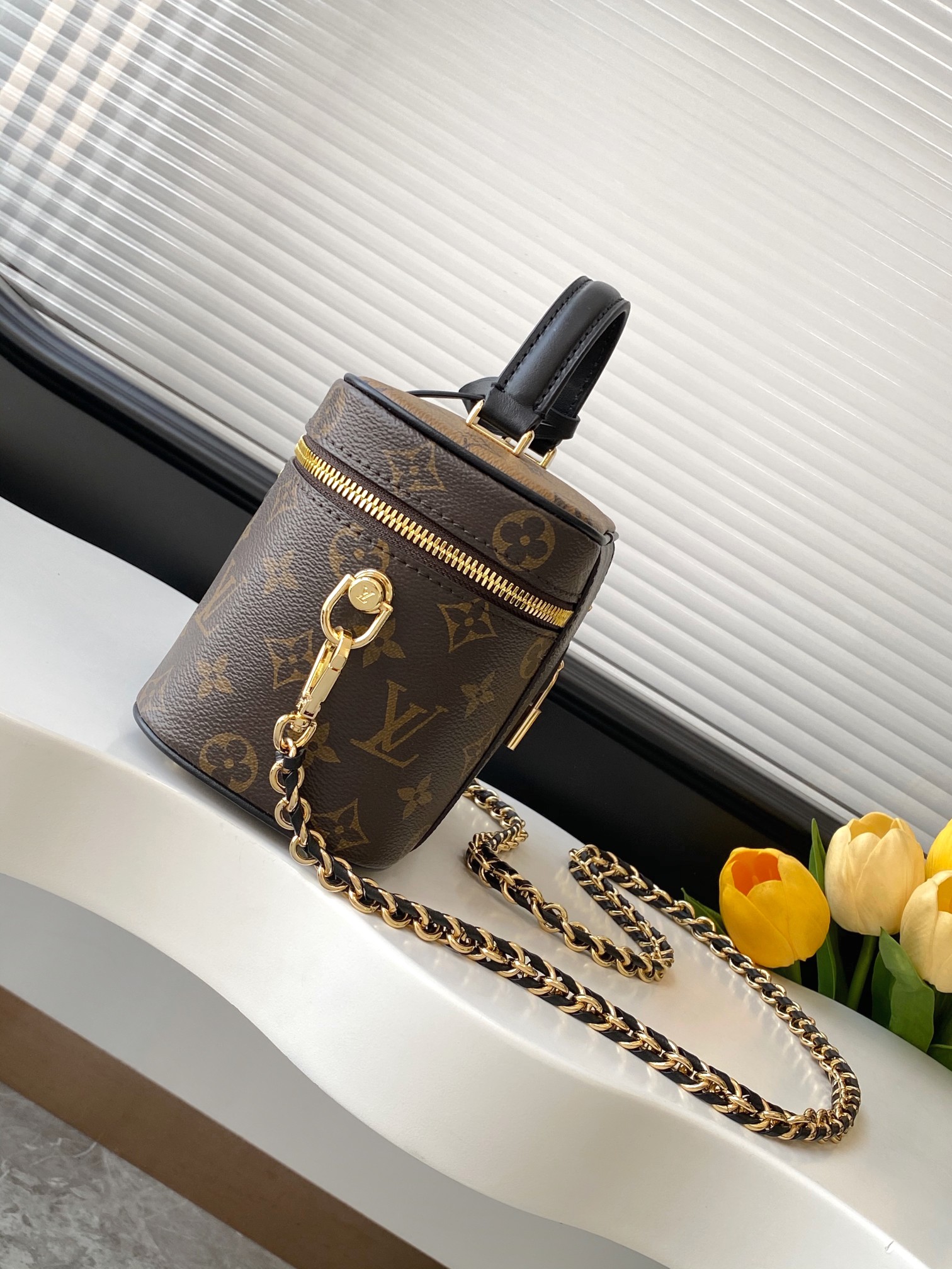 Louis Vuitton Nice Cosmetic Bag M47128 - Image 2