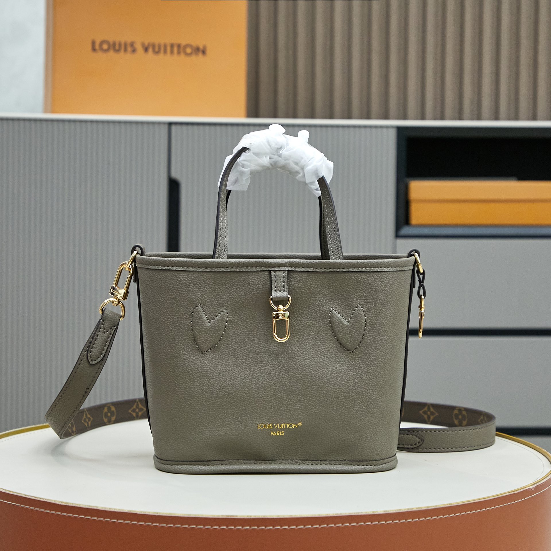 Louis Vuitton Neverfull Bandouliere Inside Out BB Reversible Tote Bag - Image 2