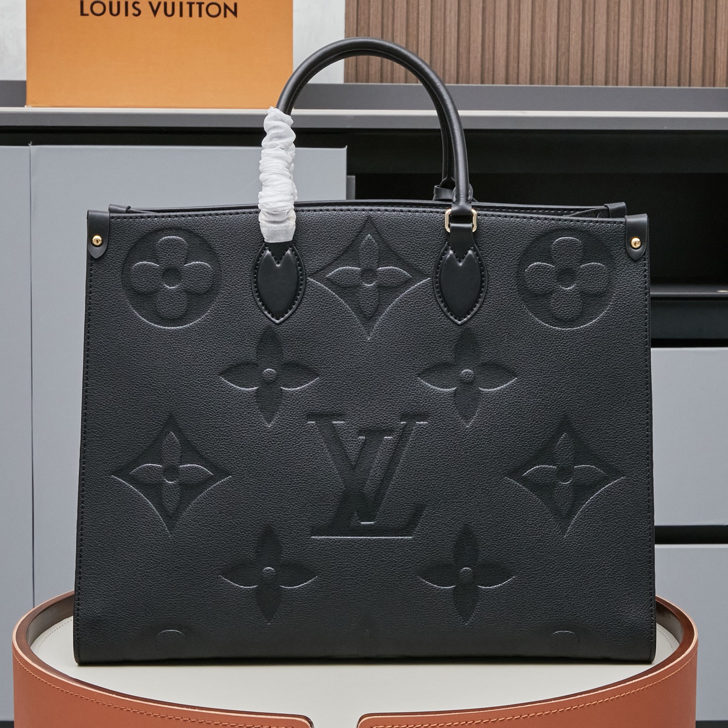 Louis Vuitton OnTheGo Large Tote Bag - Image 2
