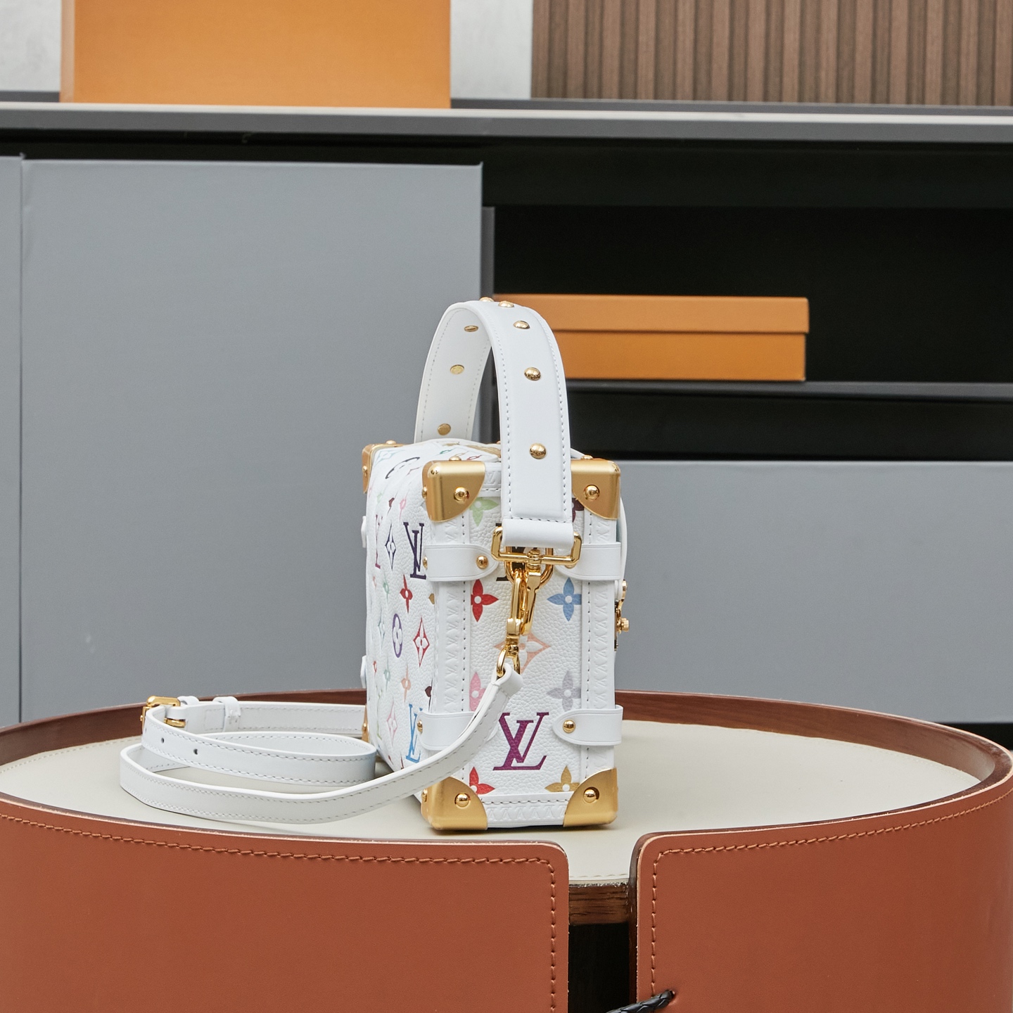 Louis Vuitton Side Trunk MM Bag M14046 in White Monogram Leather - Image 2